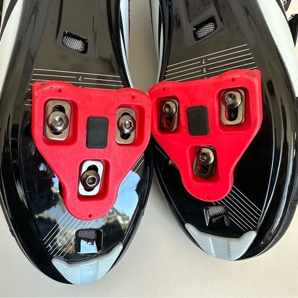 Pelotón cyclist shoes men’s 10 woman’s 12 - Picture 8 of 9